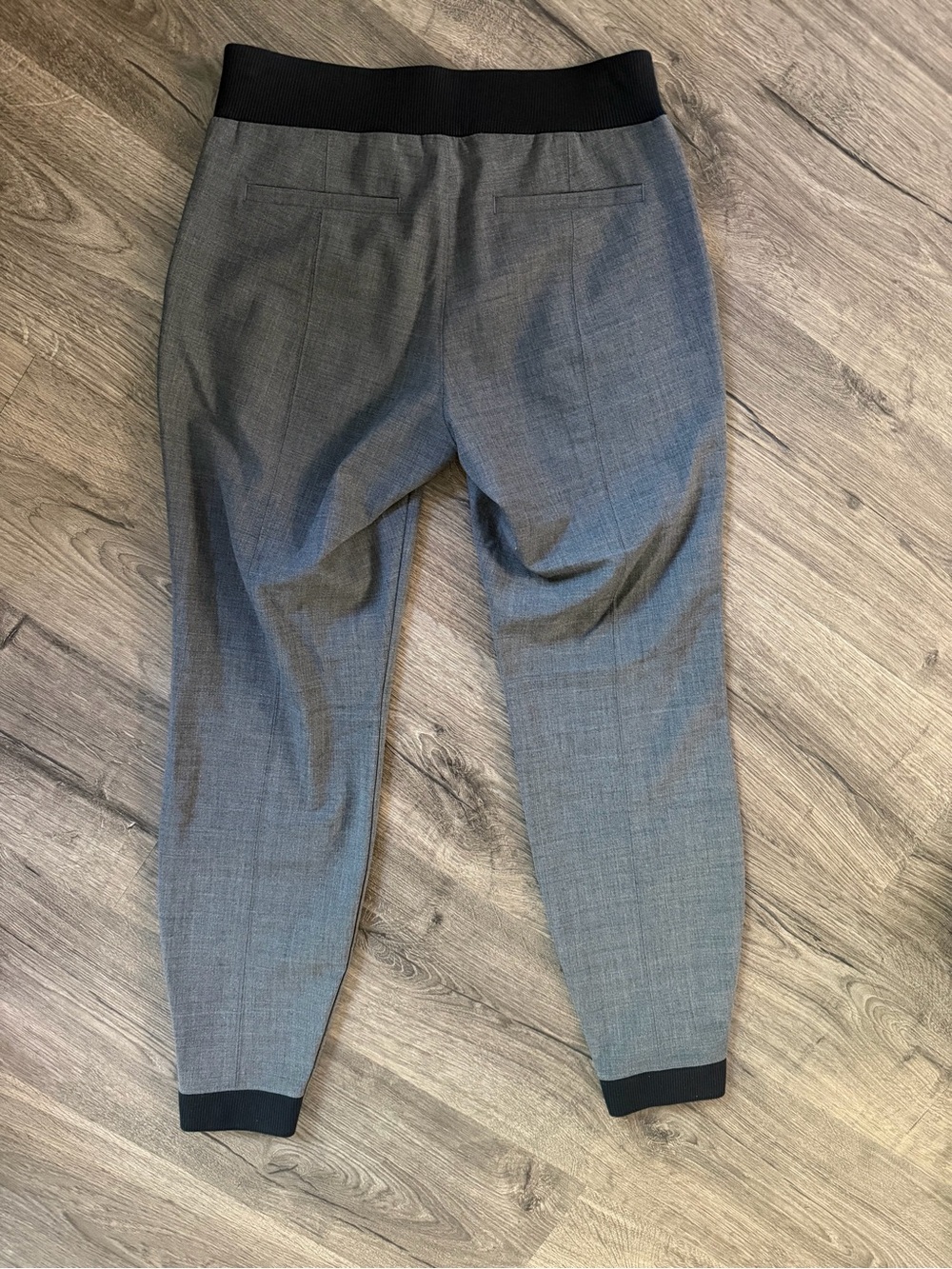 Athleta Gray Stretch Ankle Jogger Pants Women’s Size 2 Travel Comfort 28” Inseam - Picture 4 of 4